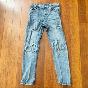 H&M Jeans relaxed skinny tapered leg jean